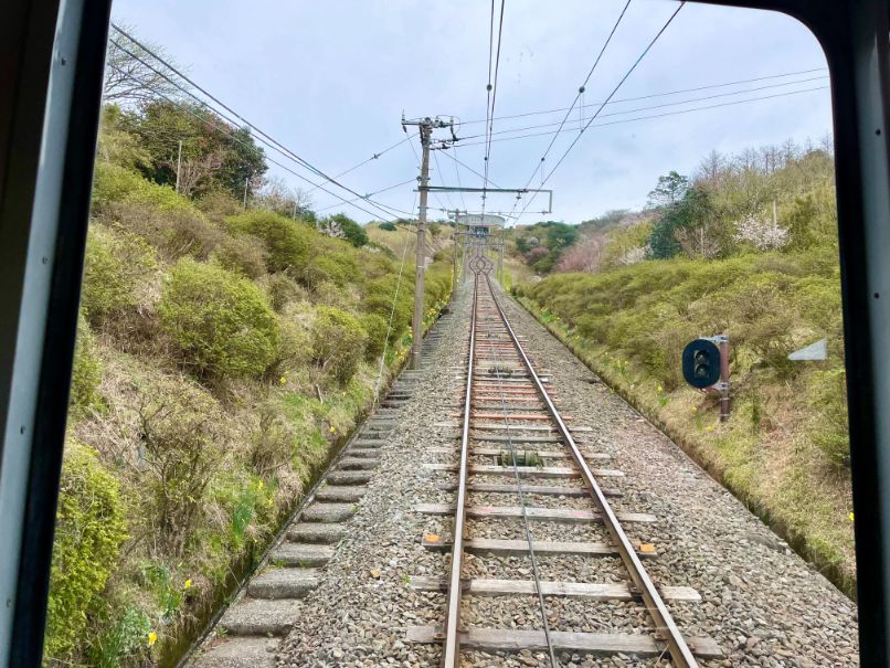登りのケーブルカー
